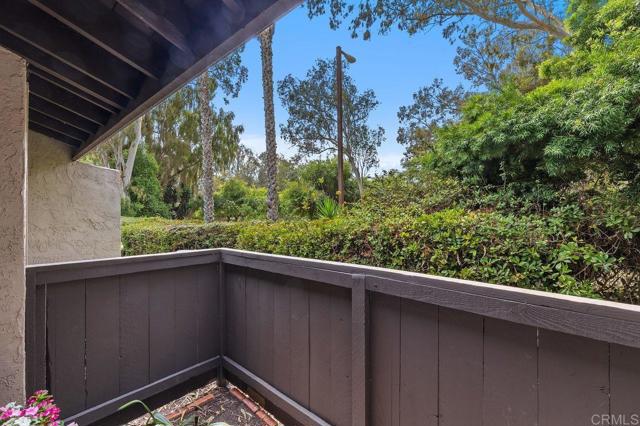 8370 Via Sonoma, La Jolla CA: https://media.crmls.org/mediaz/4e145f3a-9b22-49b8-8ae7-93f12ae8cd67.jpg