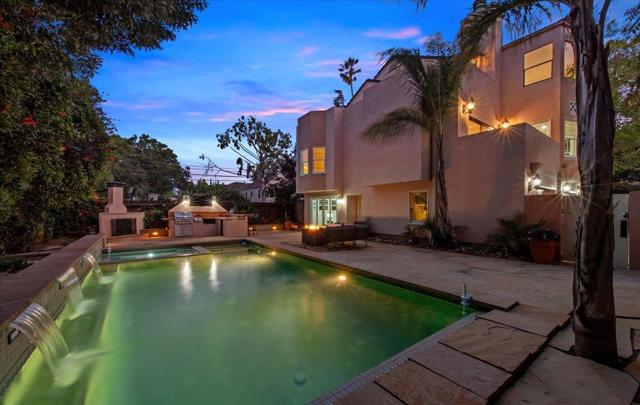 1107 Palm Avenue, San Mateo CA: https://media.crmls.org/mediaz/4e14a13d-a0c5-4e54-8c4a-7952207389a1.jpg