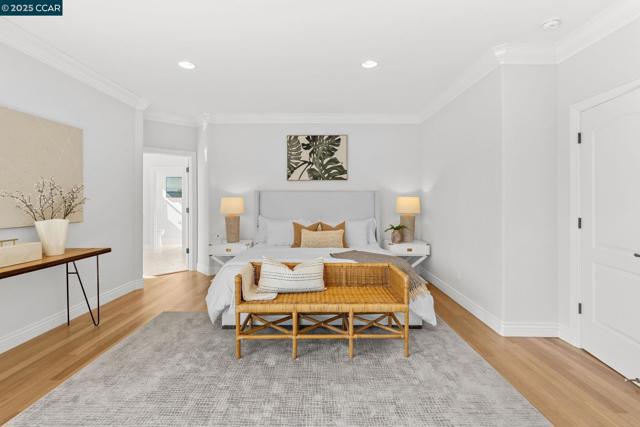 21 Monte Crest Ct., Walnut Creek CA: https://media.crmls.org/mediaz/4e155e38-f4cb-4f0b-9e5e-7b819c3caed9.jpg