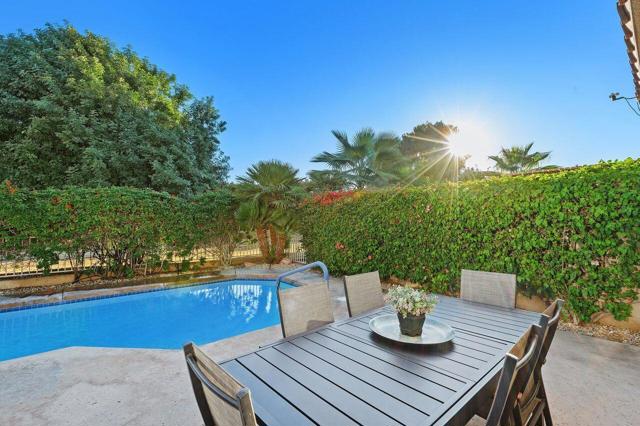 205 Kavenish Drive, Rancho Mirage CA: https://media.crmls.org/mediaz/4e15c774-1b3b-4ceb-940e-14b105a7deda.jpg