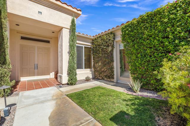 47 Gibraltar Drive, Palm Desert CA: https://media.crmls.org/mediaz/4e15ed3a-db18-4ba4-8924-4c501cc15d7b.jpg