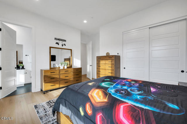 Detail Gallery Image 49 of 70 For 11944 N Red Hawk Ln, Porter Ranch,  CA 91326 - 5 Beds | 5 Baths