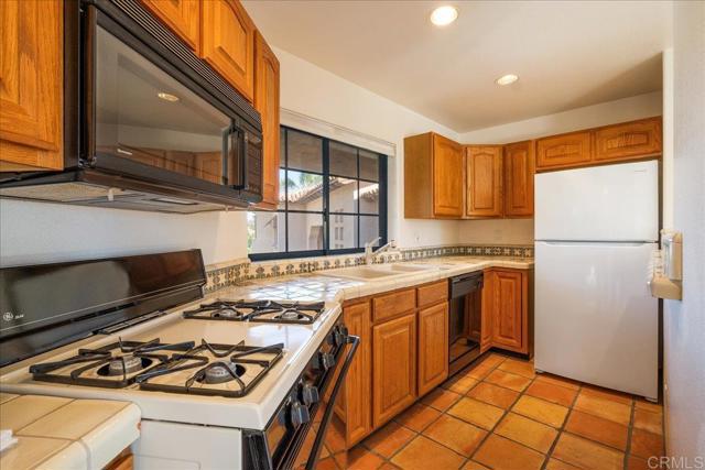 Detail Gallery Image 38 of 60 For 3577 Stonegate Pl, Fallbrook,  CA 92028 - 5 Beds | 6/1 Baths