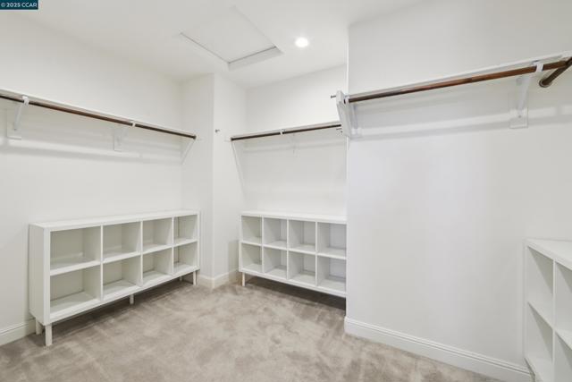 2909 Tulare Hills Dr, Dublin CA: https://media.crmls.org/mediaz/4e17272c-2516-4b7a-b47b-80f53d734f9e.jpg