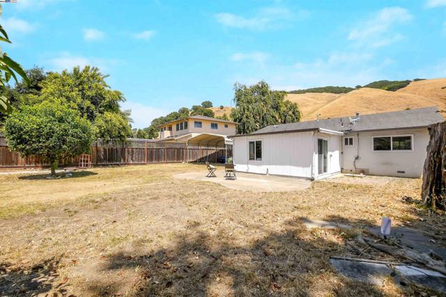 745 Wasatch Dr, Fremont CA: https://media.crmls.org/mediaz/4e17925d-fba1-4d74-afb4-274f664d4363.jpg