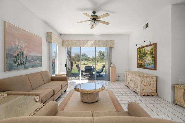 36 Colonial Drive, Rancho Mirage CA: https://media.crmls.org/mediaz/4e179990-00fc-46ff-980a-246890eeee91.jpg