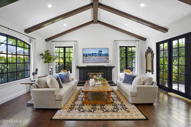 29270 Wagon Road, Agoura Hills CA: https://media.crmls.org/mediaz/4e17e5f7-d0a5-471a-8788-69447a9b151d.jpg