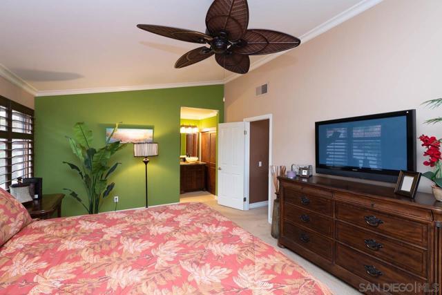 11002 Creekbridge Place, San Diego CA: https://media.crmls.org/mediaz/4e184357-cd2e-4eec-a55e-ac07bf0afb32.jpg