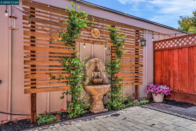 1430 Tampico Pl, Walnut Creek CA: https://media.crmls.org/mediaz/4e186ef7-bb2b-4187-8ad4-59069cd42937.jpg