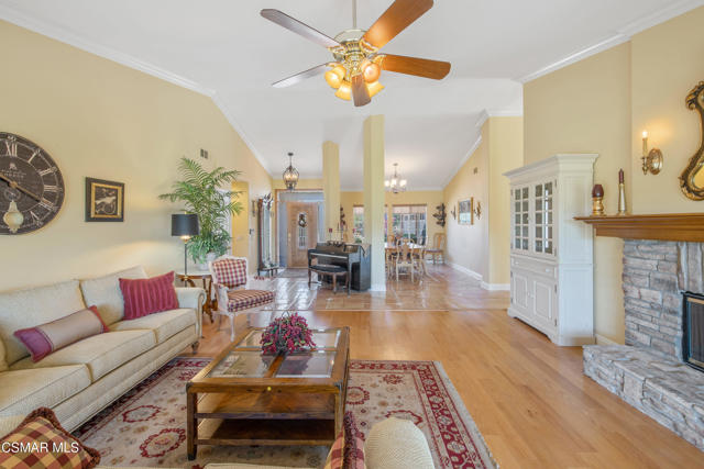 12490 Ridge Drive, Santa Rosa CA: https://media.crmls.org/mediaz/4e190a5d-3cb0-429e-a36a-b4b1c8e66e9e.jpg