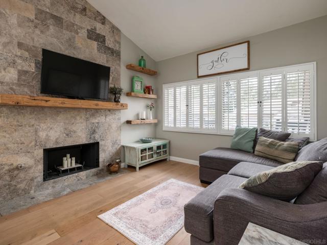 1833 Wintergreen Gln, Escondido CA: https://media.crmls.org/mediaz/4e19f840-7738-4eef-9b37-86ad6a5ab4ac.jpg