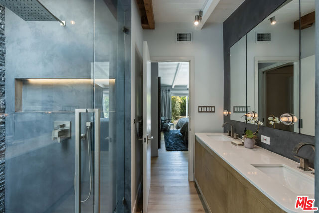 7442 Capps Avenue, Los Angeles CA: https://media.crmls.org/mediaz/4e1a179b-c713-4e79-9466-a400b00d983c.jpg
