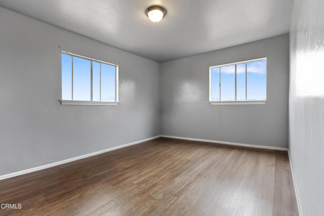 1515 N 6th Place, Port Hueneme CA: https://media.crmls.org/mediaz/4e1a1966-e421-429a-bcf1-f0ac080ebab9.jpg