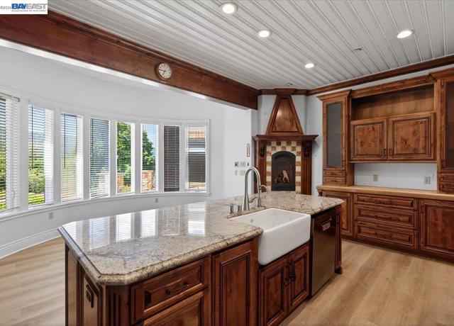 Image 18 of 60 For 920 Happy Valley Rd