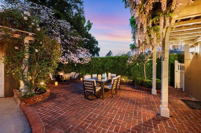 526 W Poplar Avenue, San Mateo CA: https://media.crmls.org/mediaz/4e1b3911-e8fa-47b4-ba1d-e8e466c12fc3.jpg