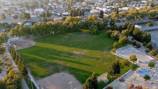 2006 Jubilee Drive, Hayward CA: https://media.crmls.org/mediaz/4e1c5a36-2b75-46ac-90a2-1ac70f8831d0.jpg
