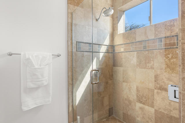 1069 Azure Court, Palm Springs CA: https://media.crmls.org/mediaz/4e1d49ce-f4ee-4732-ac91-dcf478a1505c.jpg