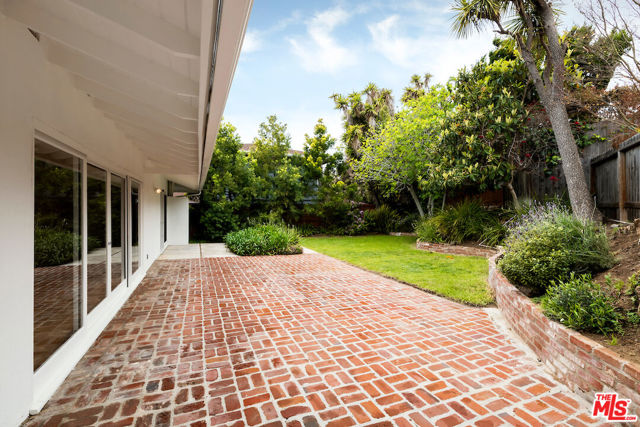 Drew Fenton | 931 Las Pulgas Road Pacific Palisades CA | MLS: 7089807