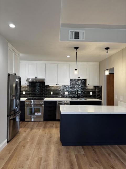 200 Sheridan Avenue, Palo Alto CA: https://media.crmls.org/mediaz/4e1ddc9c-20a8-46ee-9770-082b5d689935.jpg