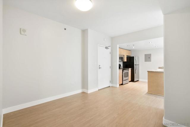 425 W Beech St, San Diego CA: https://media.crmls.org/mediaz/4e1ef494-5221-4851-8f58-bb0eae389d7f.jpg