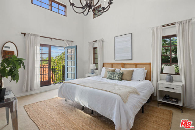 1100 21st Street, Santa Monica CA: https://media.crmls.org/mediaz/4e1f01c9-bafc-4e2f-b10a-76d457ad1d44.jpg