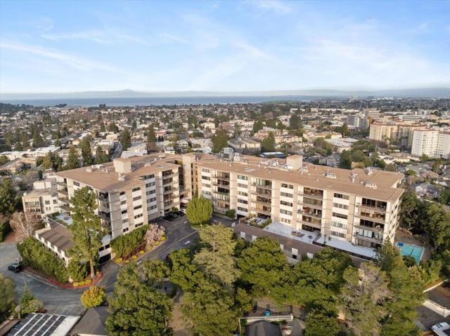 50 Mounds Road, San Mateo, California 94402, 2 Bedrooms Bedrooms, ,2 BathroomsBathrooms,Condominium,For Sale,Mounds,ML81996071