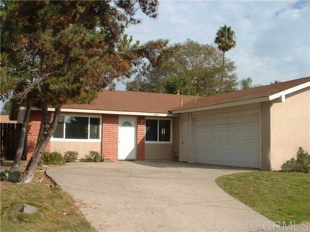 Detail Gallery Image 1 of 13 For 7101 Teasdale Ave., San Diego,  CA 92122 - 3 Beds | 2 Baths