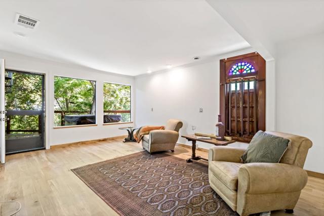 711 W California Way, Redwood City CA: https://media.crmls.org/mediaz/4e205e8a-19c8-4401-a5fa-bc17adcaebee.jpg