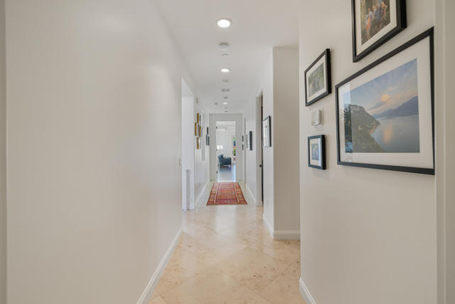 Image 42 of 83 For 2 Diamond Court