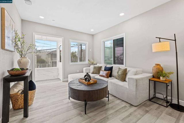 Details for 390 Guttenberg St, Daly City, CA 94014