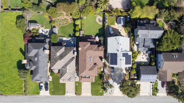 315 Valdez Avenue, Half Moon Bay CA: https://media.crmls.org/mediaz/4e20f155-d62a-4f05-b07d-e3623aa73b8b.jpg