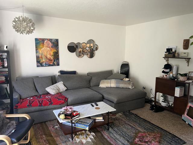 19115 Creekside Place, Salinas CA: https://media.crmls.org/mediaz/4e212a62-832c-4174-a9cd-cdb602a1c3ab.jpg