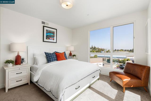 27263 Lumina Ct, Hayward CA: https://media.crmls.org/mediaz/4e21b5f2-91d8-4956-b261-e1ac86f3c560.jpg