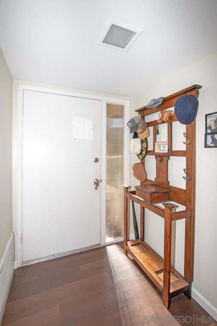 17453 Plaza Cerado, San Diego CA: https://media.crmls.org/mediaz/4e22339b-f14f-43f6-9481-b471c44f4e79.jpg