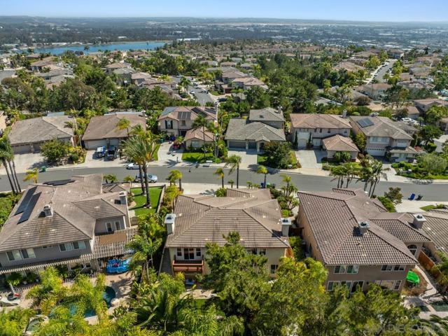 11324 Luxembourg Way, San Diego CA: https://media.crmls.org/mediaz/4e224b72-7948-4aa9-97d5-4a016304210a.jpg