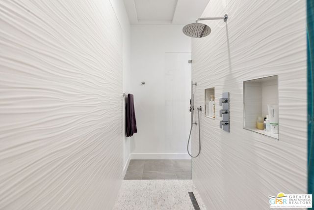 4321 Lumina Way, Palm Springs CA: https://media.crmls.org/mediaz/4e23f86d-41e9-478b-94a9-27c6589ef792.jpg