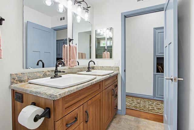 Detail Gallery Image 39 of 60 For 2194 Stone Castle, Fallbrook,  CA 92028 - 4 Beds | 2/1 Baths