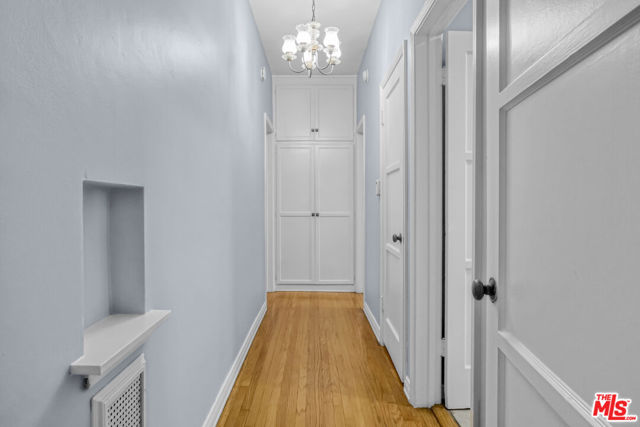 123 N Harper Avenue, Los Angeles CA: https://media.crmls.org/mediaz/4e245d18-b953-44cf-a683-bffc6c0b3c88.jpg