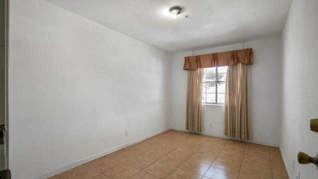 8582 Frontera Avenue, Yucca Valley CA: https://media.crmls.org/mediaz/4e251a0a-01b9-4a34-82a4-593ee6074145.jpg