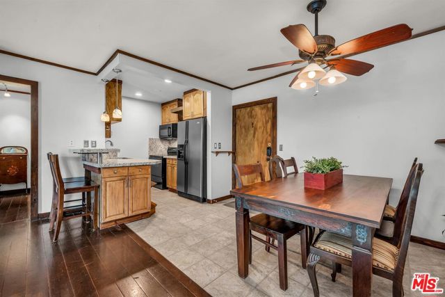 7765 W 91st Street, Playa del Rey CA: https://media.crmls.org/mediaz/4e25804c-2ce3-403c-8ce2-778e9d909753.jpg
