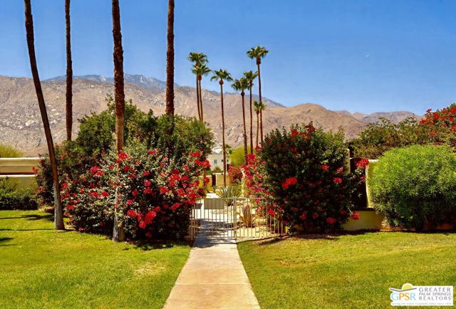 468 N Greenhouse Way, Palm Springs CA: https://media.crmls.org/mediaz/4e25f58f-23b8-4bc9-b1e1-fa0e998548df.jpg