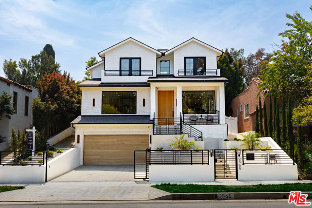 2565 Patricia Avenue, Los Angeles CA: https://media.crmls.org/mediaz/4e261830-f258-4930-b605-0f68b4af2777.jpg