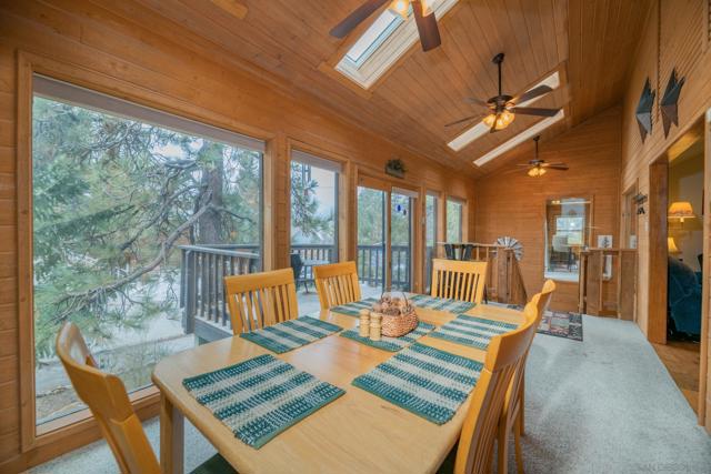 39470 Lake Dr, Big Bear CA: https://media.crmls.org/mediaz/4e271c34-c578-47c9-bd31-972d4efa75cd.jpg