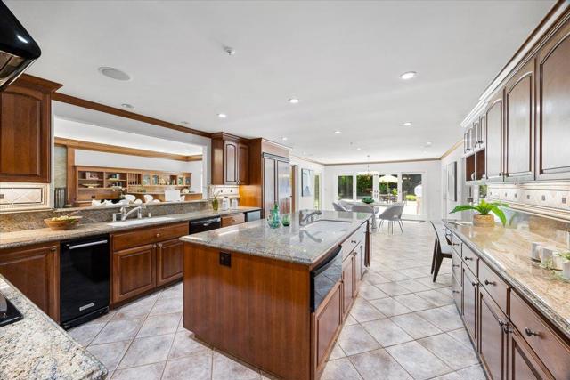801 Eucalyptus Avenue, Hillsborough CA: https://media.crmls.org/mediaz/4e277ac4-fd42-4904-a426-e5c978678499.jpg