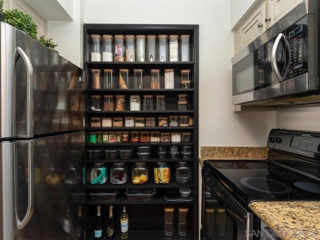 1830 Avenida Del Mundo, Coronado CA: https://media.crmls.org/mediaz/4e27efcb-b225-4d4d-b672-b86b1046a3d4.jpg