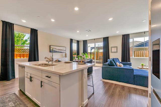 414 Ledro Way, Oakley CA: https://media.crmls.org/mediaz/4e2855e7-4907-4041-8c23-100908f8f0ae.jpg