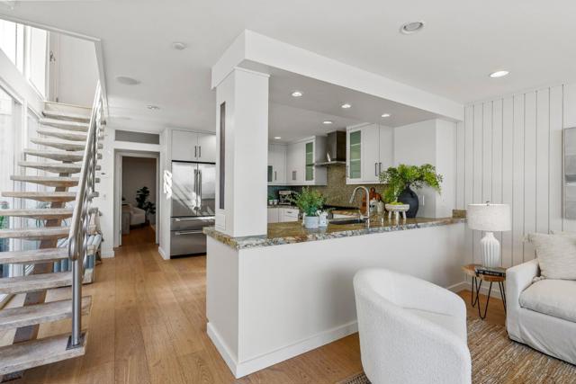 9 Rockview Drive, Santa Cruz CA: https://media.crmls.org/mediaz/4e29646f-c9a8-499c-b93b-cb1f32367b7e.jpg