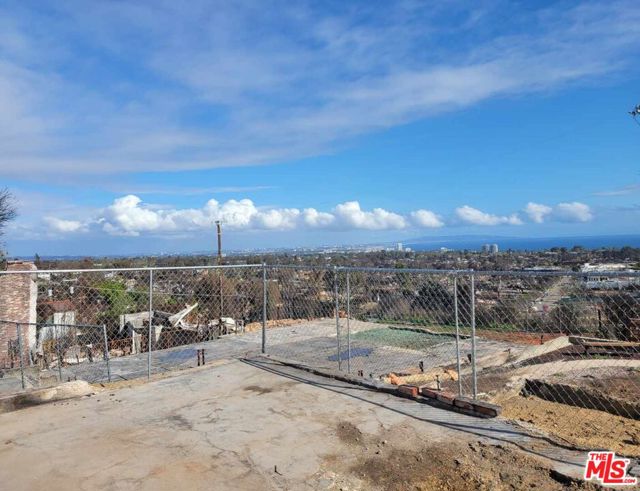 Drew Fenton | 15306 Mc Kendree Avenue Pacific Palisades CA | MLS: 7495847 Drew Fenton | 15306 Mc Kendree Avenue Pacific Palisades CA | MLS: 7495847