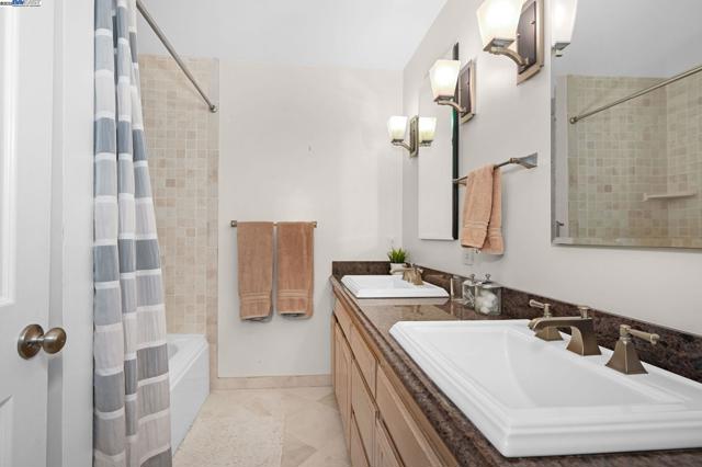 Image 18 of 51 For 1021 Knightwood Ct