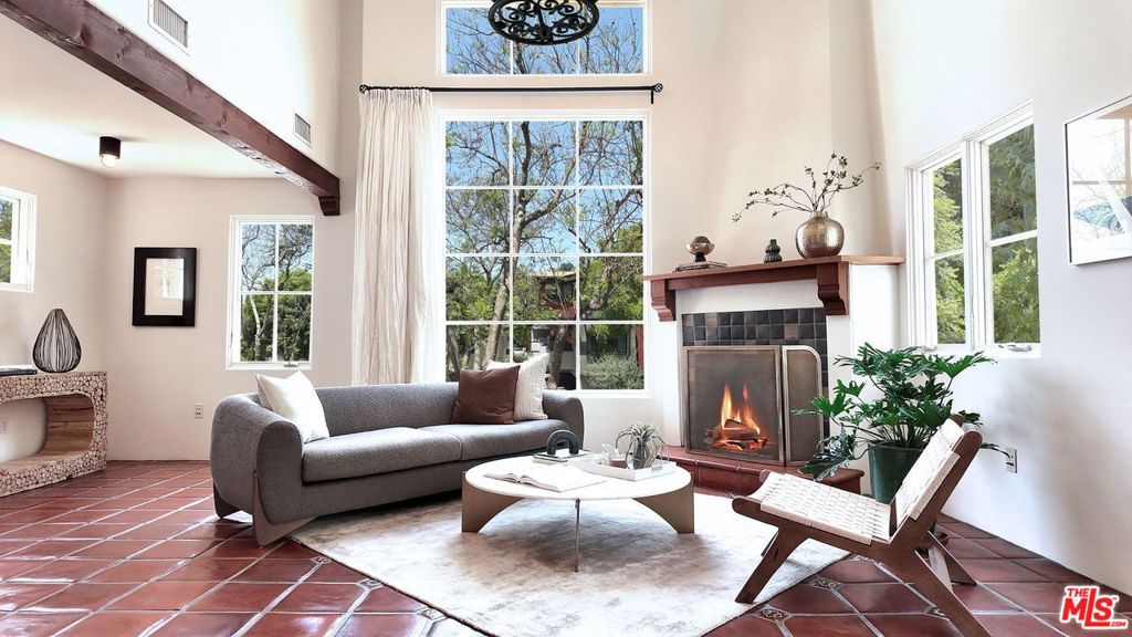 1414 N Harper Avenue #4